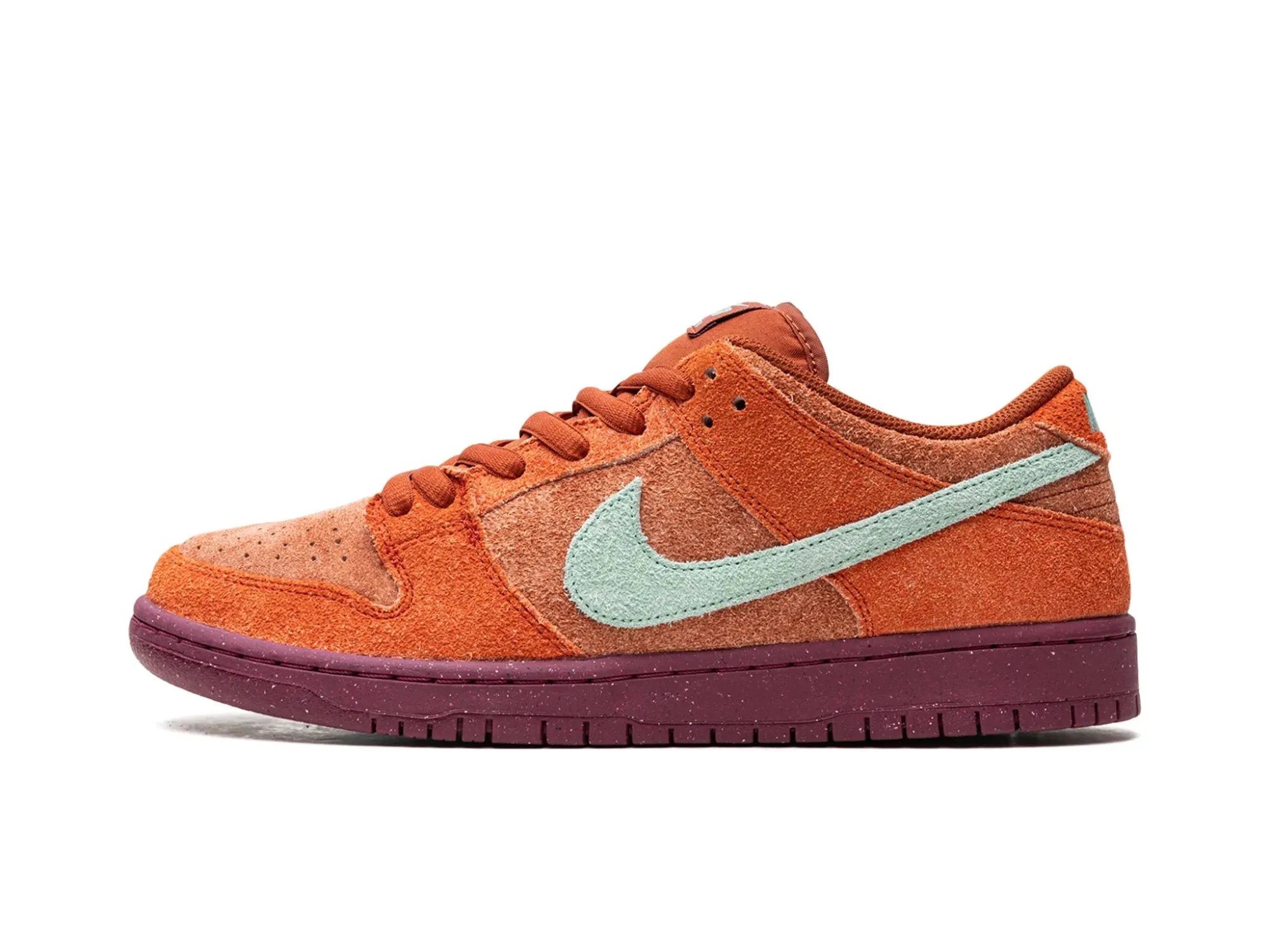 Nike SB Dunk Low "Mystic Red Rosewood"