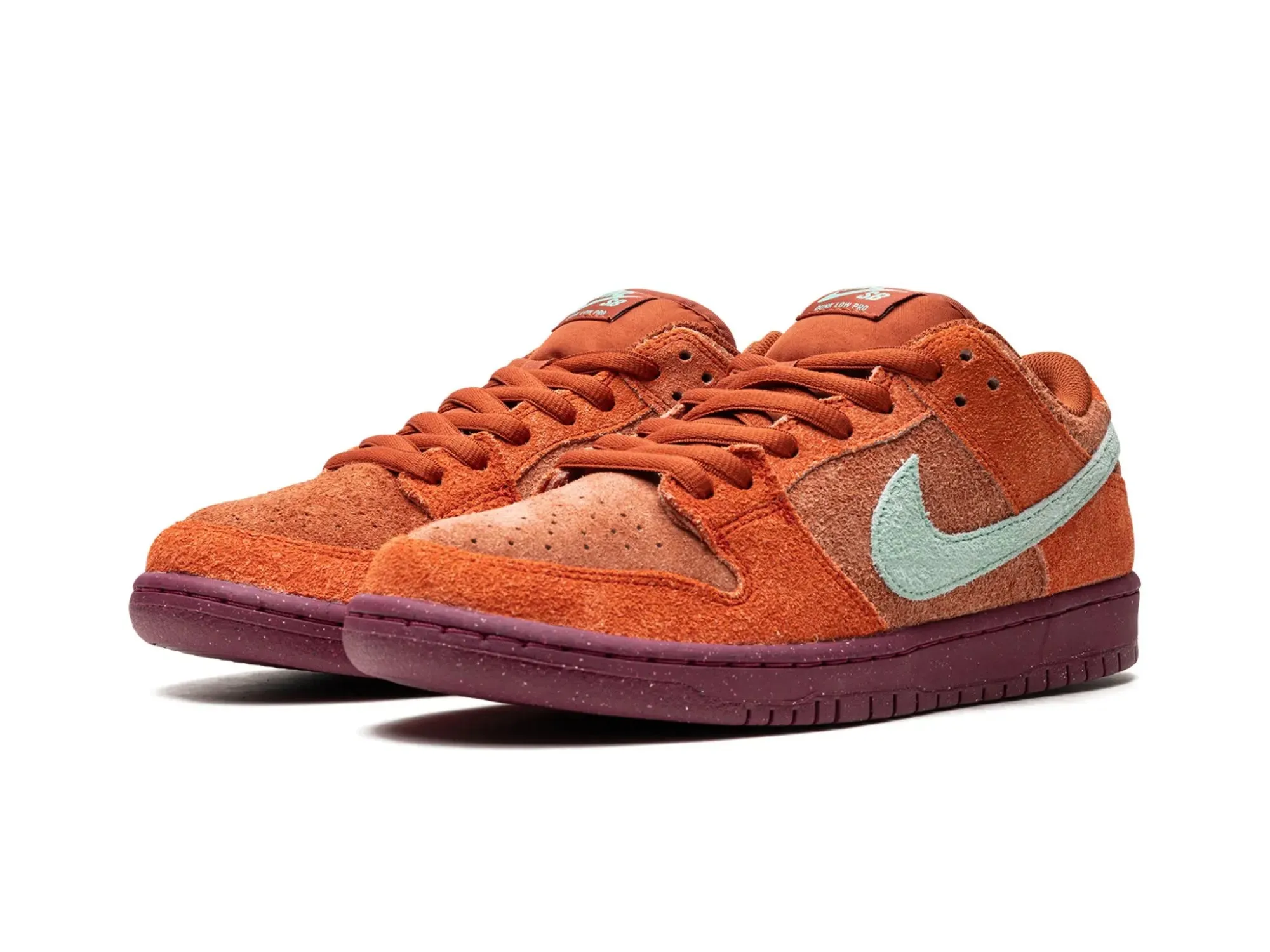 Nike SB Dunk Low "Mystic Red Rosewood"