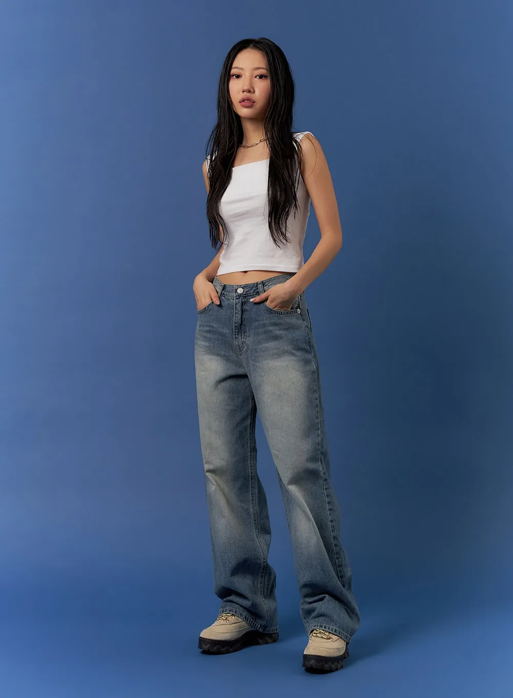 Solid Straight Leg Jeans CJ425