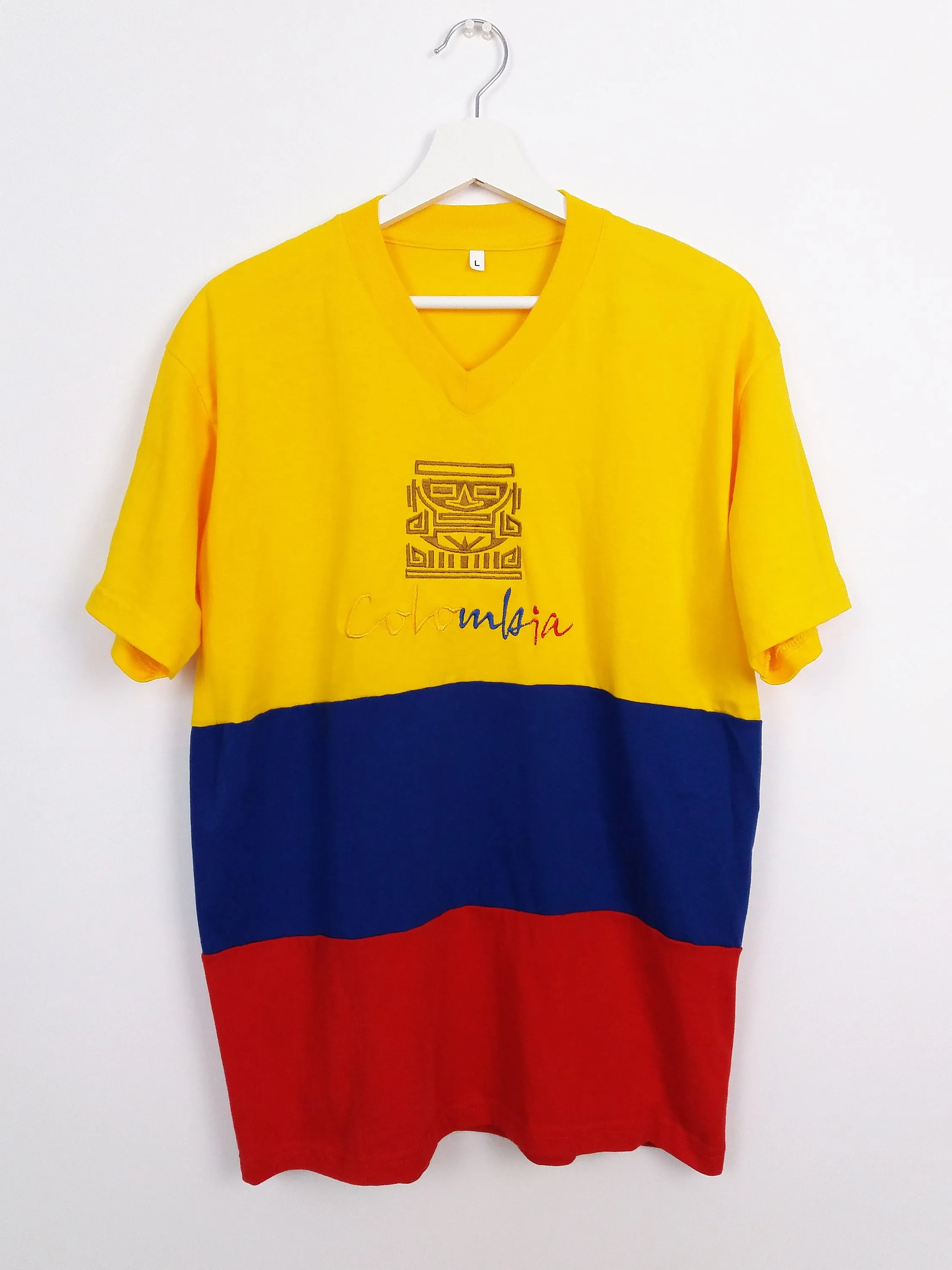 Vintage 'Columbia' Oversized T-shirt ~ size M-L